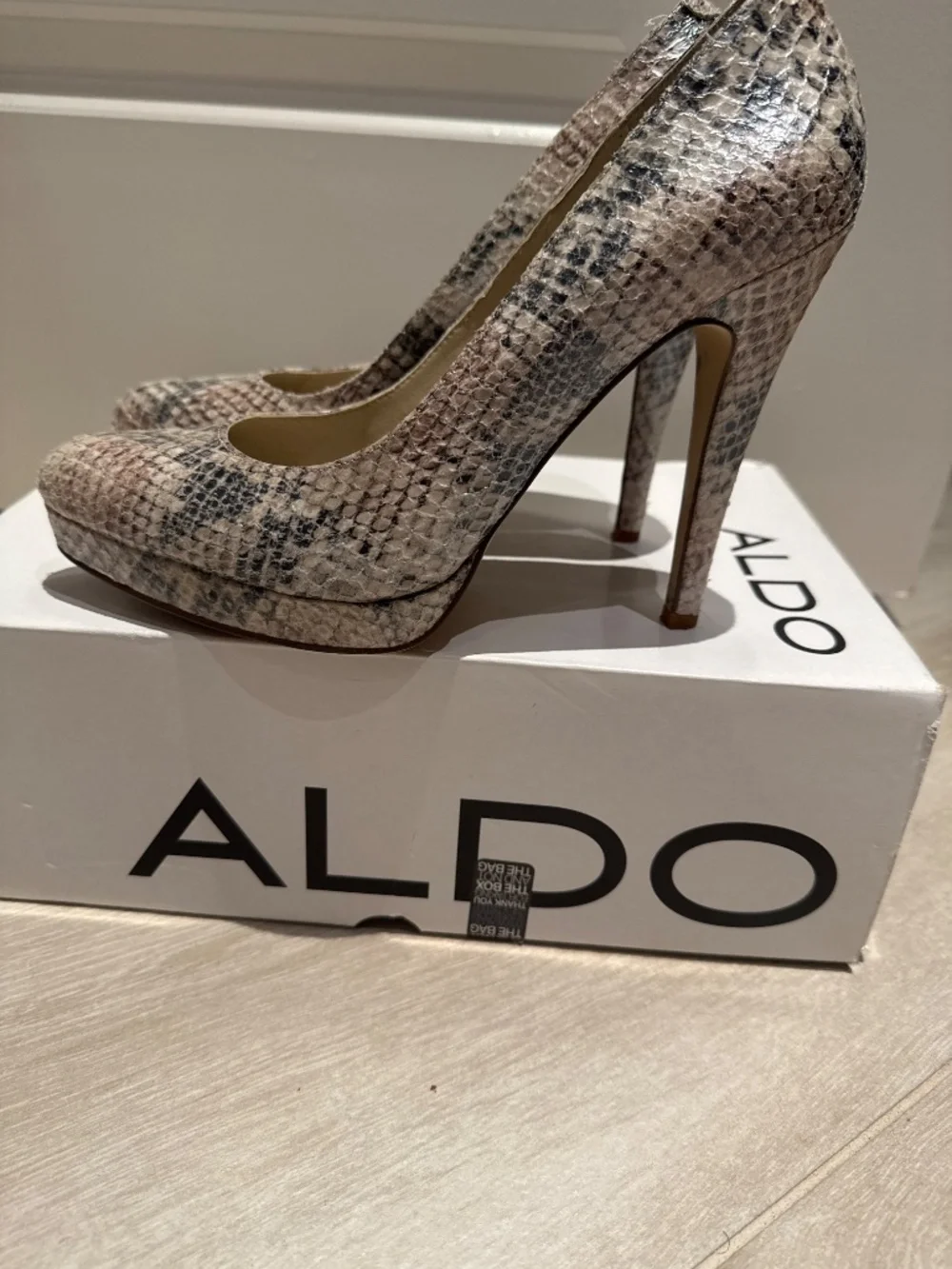 ALDO MOOS heels 39